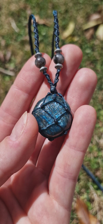 Blue Kyanite and Labradorite macrame necklace