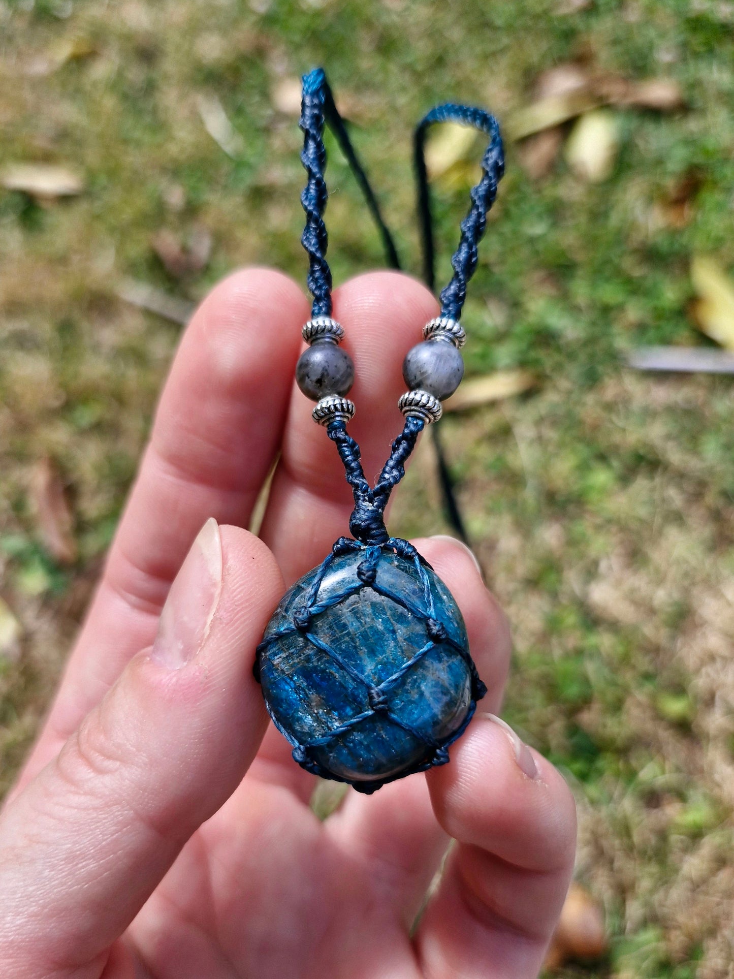 Blue Kyanite and Labradorite macrame necklace
